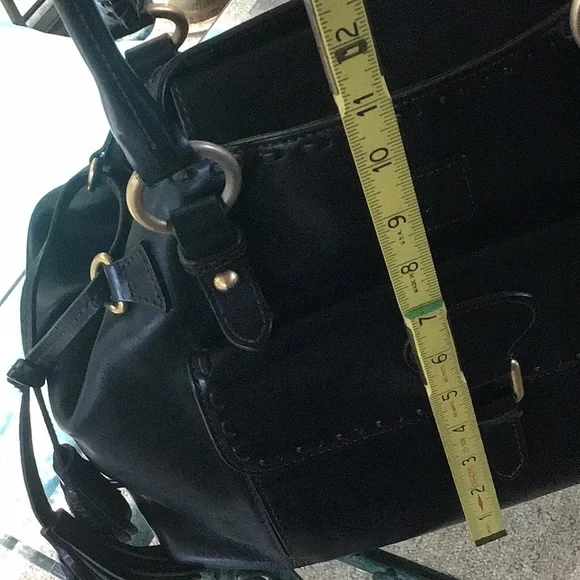 Awesome Dooney & Bourke satchel bag